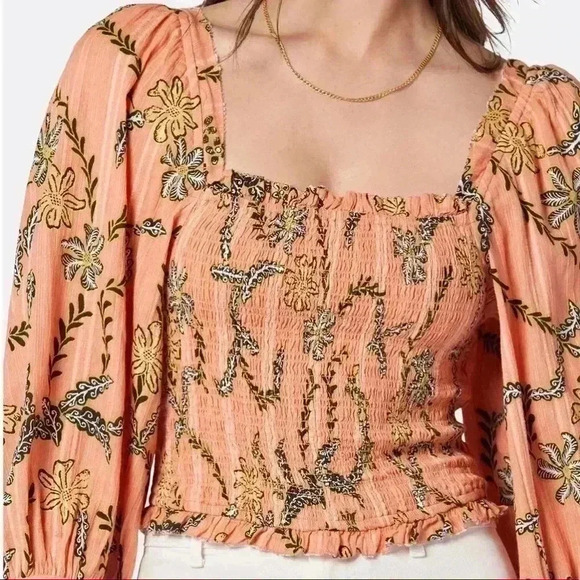 Joie | Peach Floral Print Smocked Cropped Blouse with Puff Sleeves - Picture 3 of 6